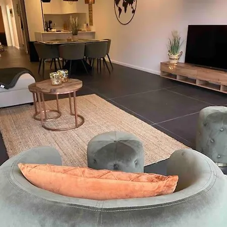 Chic, Luxe Loftstijl In Apartamento *